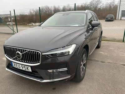 Platinumgrå metallic Begagnad 2023 Volvo XC60 Core SUV | 445 000 kr (Marknadspris)