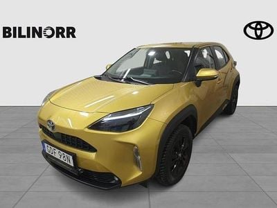 Gul Begagnad 2022 Toyota Yaris Hybrid Active | 234 900 kr (Marknadspris)