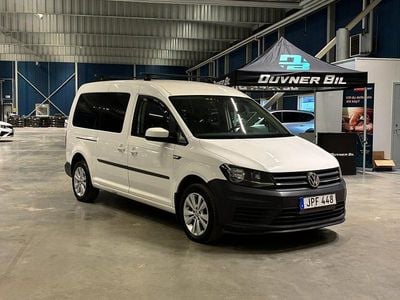 Vit Begagnad 2015 VW Caddy Maxi Life Life Minibuss | 134 900 kr (Marknadspris)