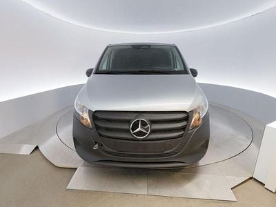 Silver (hightechsilver metallic) Ny 2025 Mercedes Vito Van | 589 000 kr (Bra pris)