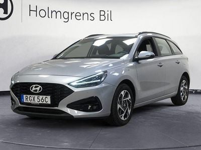 Begagnad Hyundai i30 Essential 101 HK (74 kW) 2024 Shimmering silver metallic Kombi