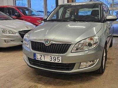 Begagnad Skoda Fabia Elegance 69 HK (50 kW) 2011 Ljusgrön Halvkombi