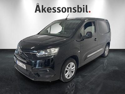 Begagnad Toyota Proace City City 131 HK (96 kW) 2022 Svart Minibuss