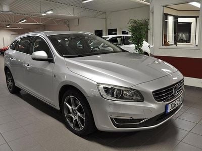 Silver Begagnad 2015 Volvo V60 Ocean Race Kombi | 208 500 kr (Dyr)