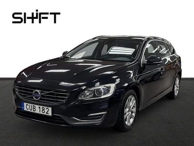 Svart Begagnad 2014 Volvo V60 Momentum Kombi | 139 900 kr (Marknadspris)