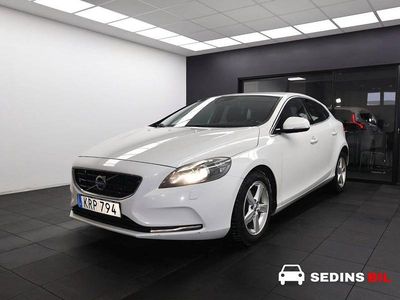 Vit Begagnad 2015 Volvo V40 Kombi | 99 900 kr (Marknadspris)