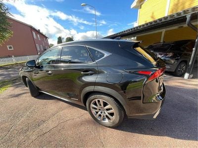 Lexus NX300h