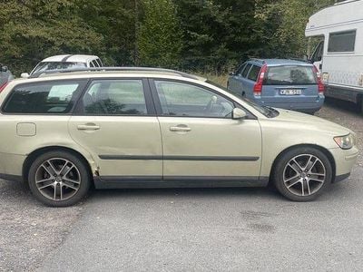 Grön Begagnad 2006 Volvo V50 Kombi | 8 000 kr (Marknadspris)