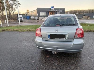 Begagnad 2008 Toyota Avensis Halvkombi | 29 000 kr (Bra pris)