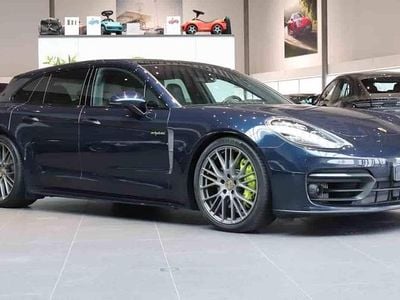 Porsche Panamera 4