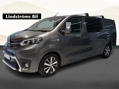 Grå Begagnad 2022 Toyota Proace Minibuss | 345 000 kr (Lite dyr)