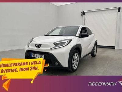 Vit Begagnad 2022 Toyota Aygo Play Halvkombi | 184 900 kr