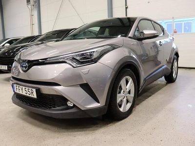 Grå Begagnad 2019 Toyota C-HR Executive SUV | 264 900 kr (Marknadspris)