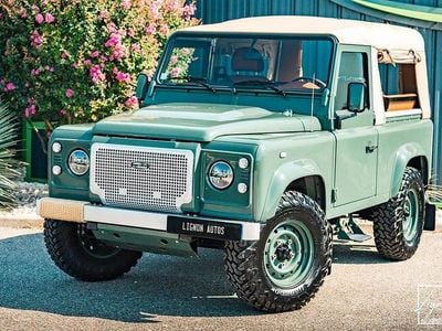 Grön Begagnad 2013 Land Rover Defender | 899 900 kr (Marknadspris)