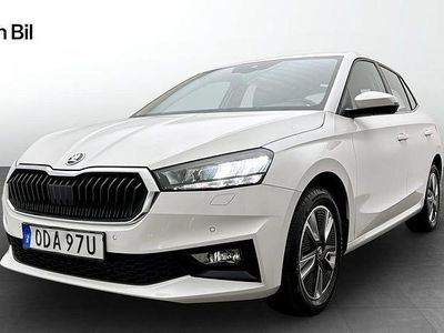 Vit Begagnad 2023 Skoda Fabia Style Halvkombi | 216 900 kr (Marknadspris)