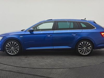 begagnad Skoda Superb iV Kombi Plug-in Hybrid DSG L&K/Drag/Komfort