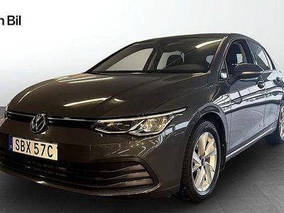 Grå Begagnad 2020 VW Golf VIII Kombi | 209 900 kr (Marknadspris)
