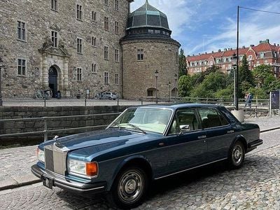 Begagnad Rolls Royce Silver Spirit 1985 Blå metallic Sedan