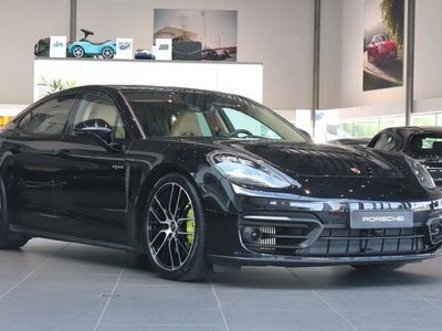 Porsche Panamera 4