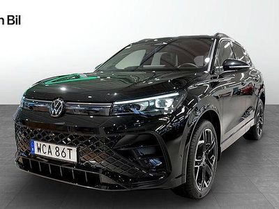Svart Ny 2025 VW Tiguan R-line SUV | 579 900 kr (Lite dyr)