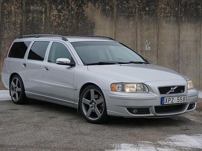 Grå Begagnad 2006 Volvo V70 Standard Kombi | 69 900 kr