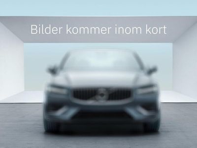 begagnad Volvo XC40 D4 AWD Momentum Intro Edition. Panoramaglastak. P