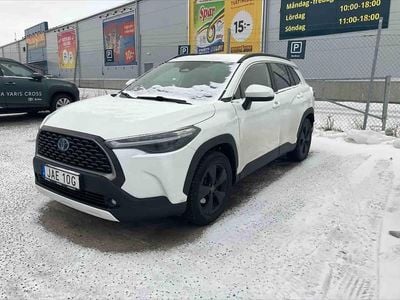 Vit Begagnad 2023 Toyota Corolla Cross SUV | 339 900 kr