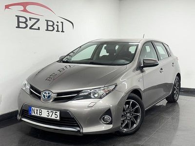 Brun Begagnad 2013 Toyota Auris Hybrid Active Halvkombi | 149 900 kr (Marknadspris)