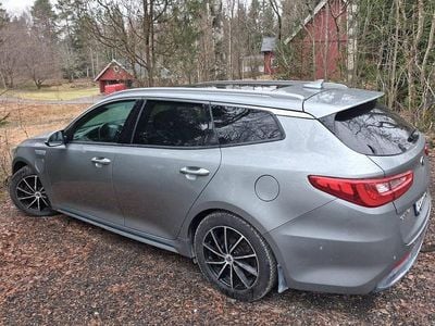 Begagnad Kia Optima Sport 205 HK (150 kW) 2018 Grå metallic Kombi