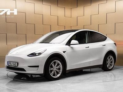 Begagnad Tesla Model Y Standard Range 250 kW (340 HK) 2023 Vit SUV