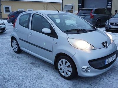 Begagnad Peugeot 107 68 HK (50 kW) 2007 Grå Halvkombi