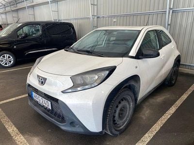 Begagnad Toyota Aygo X Play 72 HK (52 kW) 2023 Vit SUV
