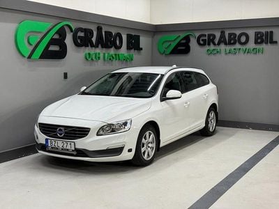 Vit Begagnad 2014 Volvo V60 Kinetic Kombi | 99 900 kr (Marknadspris)