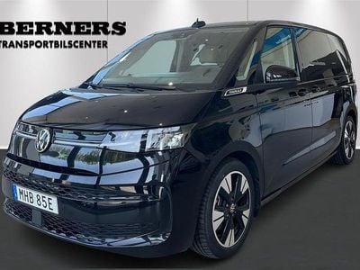 Svart Begagnad 2023 VW Multivan Life Van | 539 900 kr (Dyr)
