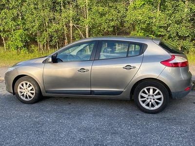 Begagnad 2011 Renault Mégane III Halvkombi | 30 000 kr (Marknadspris)