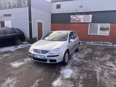 Silver Begagnad 2005 VW Golf IV Trendline Halvkombi | 37 900 kr (Marknadspris)
