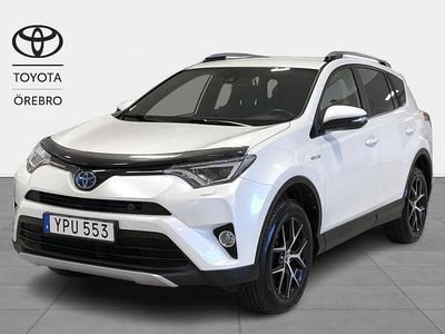 Vit Begagnad 2017 Toyota RAV4 Hybrid Active SUV | 214 900 kr (Marknadspris)