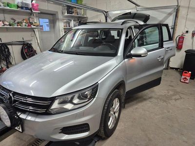 Grå metallic Begagnad 2012 VW Tiguan SUV | 75 000 kr (Lite dyr)