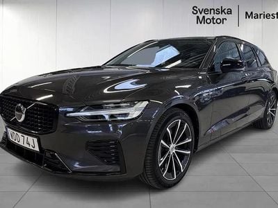 Grå Begagnad 2022 Volvo V60 R-Design Kombi | 369 200 kr (Dyr)