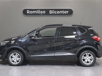 Svart Begagnad 2016 Renault Captur SUV | 119 900 kr (Marknadspris)