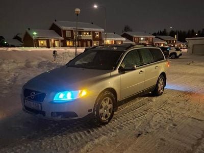Silver Begagnad 2010 Volvo V70 Kombi | 45 000 kr (Marknadspris)