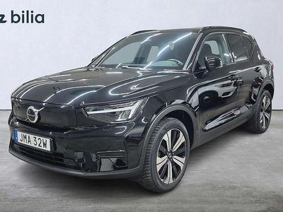 Svart Begagnad 2022 Volvo XC40 Core SUV | 329 000 kr