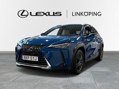 begagnad Lexus UX 250h Premium Teknikpaket Taklucka Motorvärmare Drag