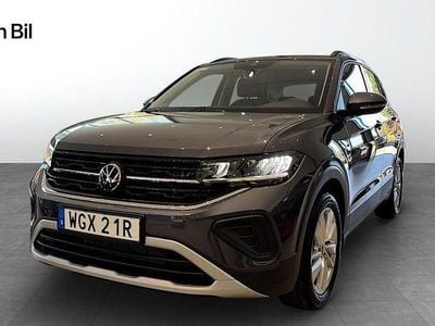 Smokey grey metallic Ny 2025 VW T-Cross Life SUV | 319 200 kr (Dyr)