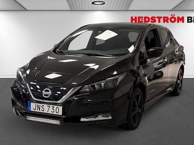 Begagnad Nissan Leaf N-Connecta 111 kW (151 HK) 2018 Svart Halvkombi