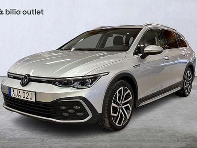 Silver Begagnad 2022 VW Golf VIII Kombi | 344 900 kr (Marknadspris)