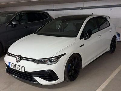 Begagnad 2022 VW Golf VIII R Halvkombi | 389 000 kr (Marknadspris)