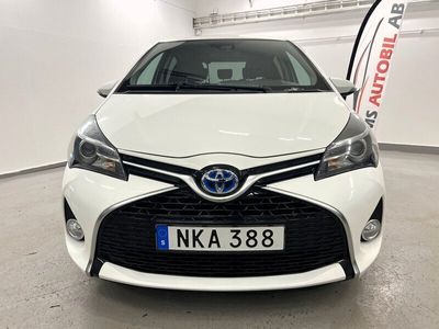 begagnad Toyota Yaris Hybrid e-CVT Euro 6 Backkamera 101hk