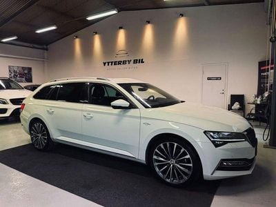 Begagnad Skoda Superb LAURIN & KLEMENT 218 HK (160 kW) 2020 Vit Kombi