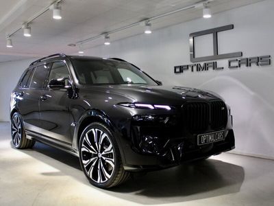 begagnad BMW X7 M60i xDrive M-SPORT B&W Panorama MOMS Maxutrustad